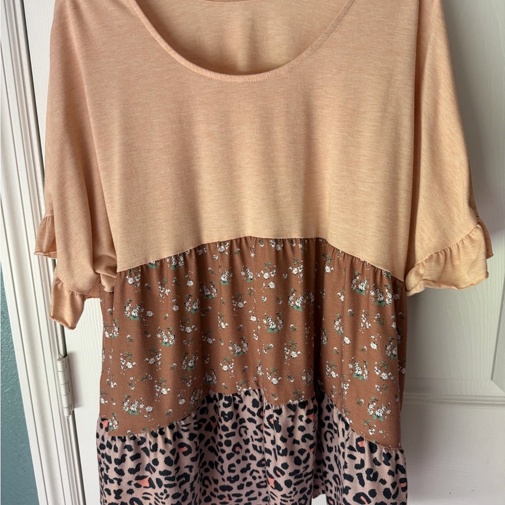 Women's Peach Tiered Mixed-Print Top